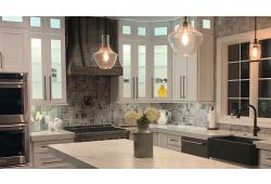 White Shaker Elite Tampa - Amazon Homes Global